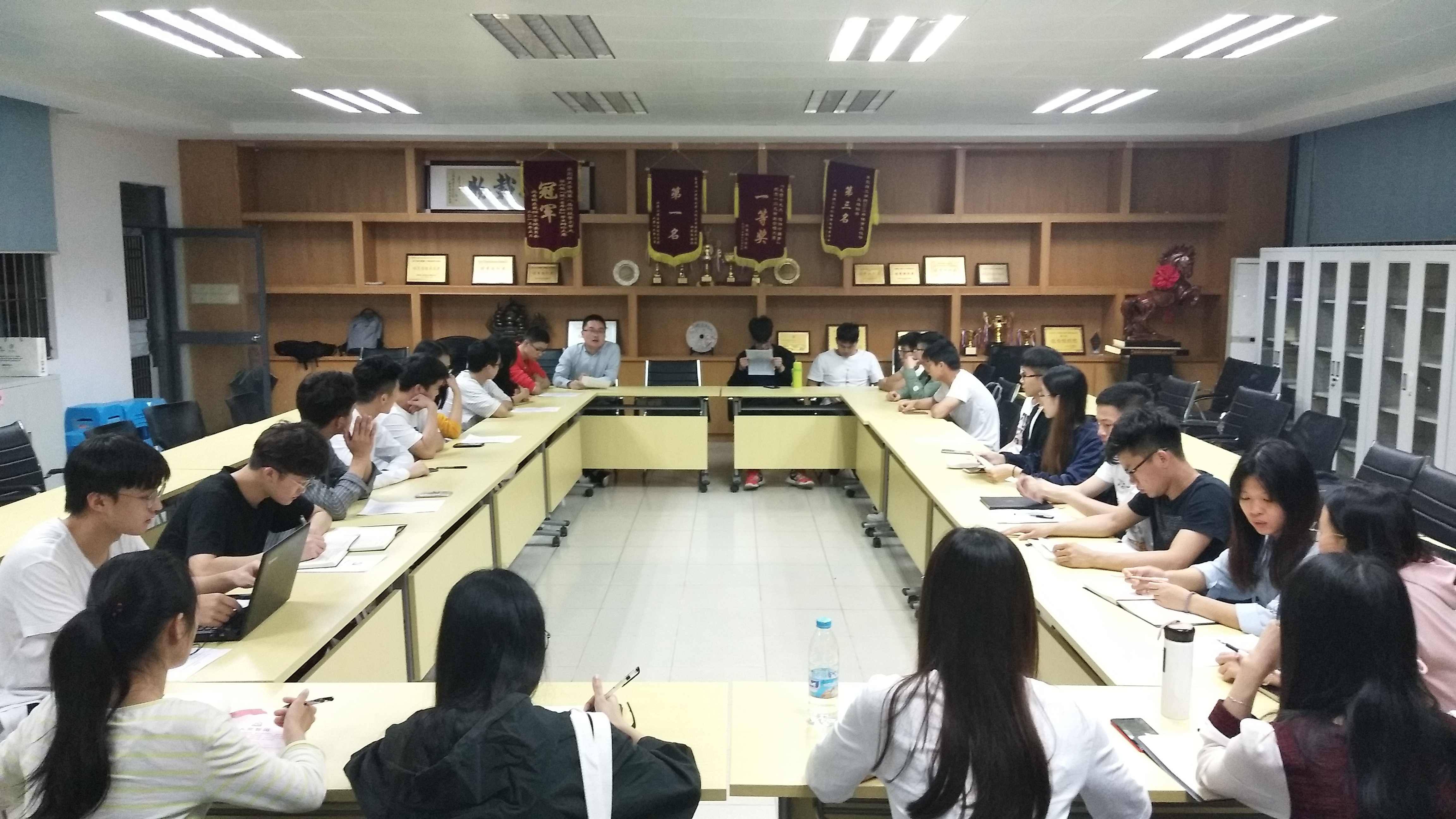 0638太阳集团举行预备党员入党宣誓仪式暨讨论表决发展对象支部大会1.jpg