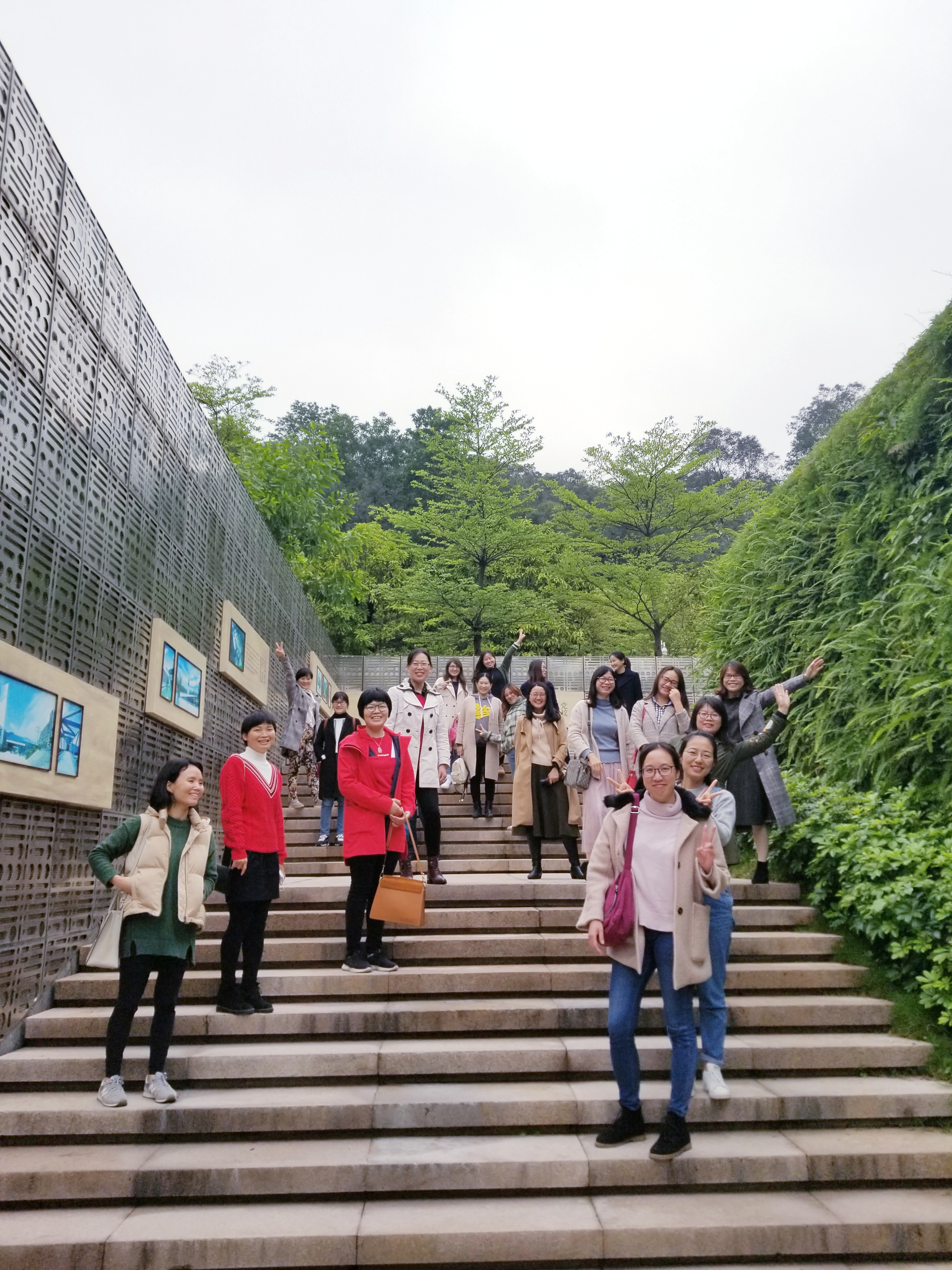 0638太阳集团女教工欢庆国际妇女节4.jpg