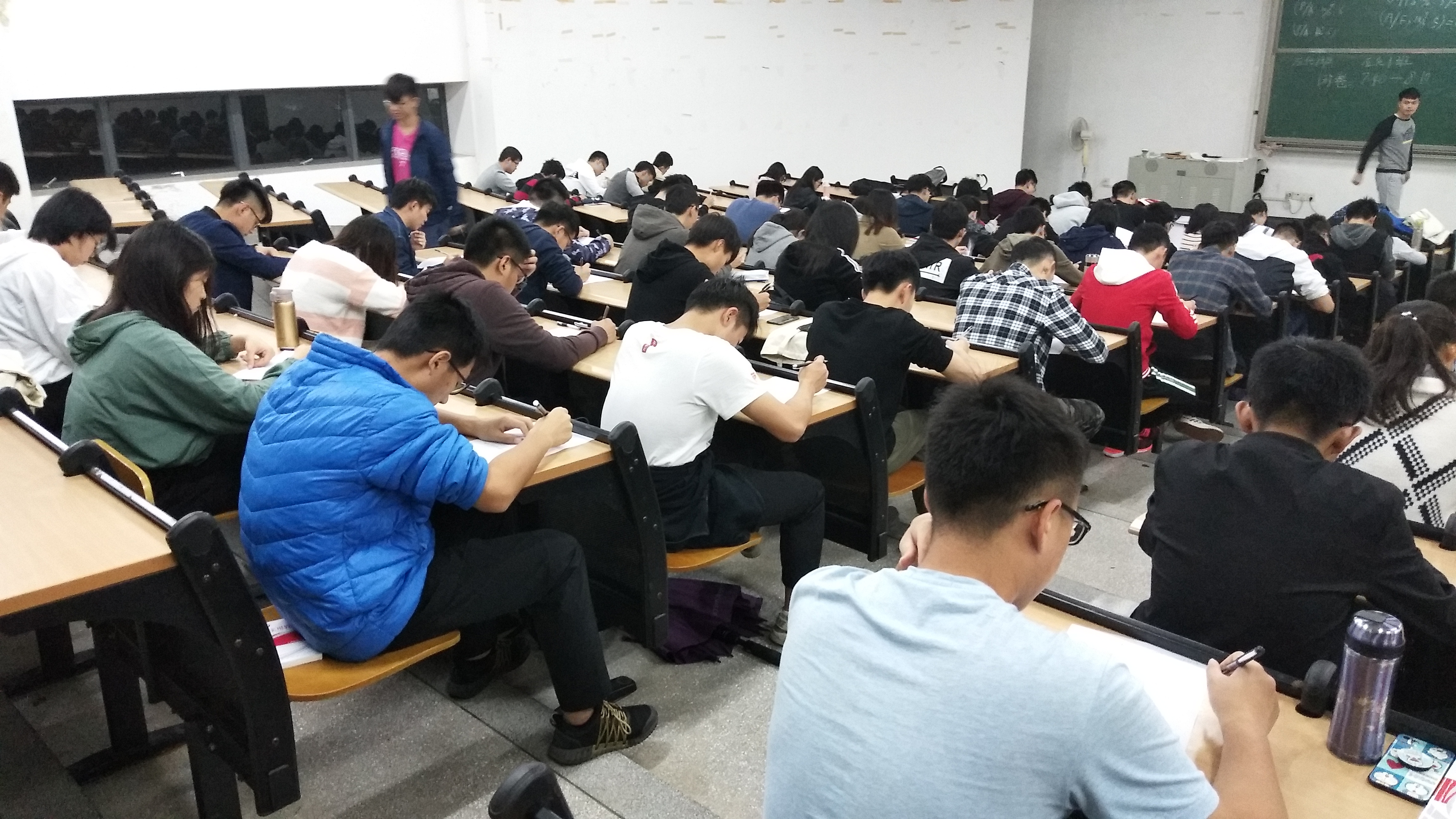0638太阳集团第五期分党校结业考试顺利进行1.jpg
