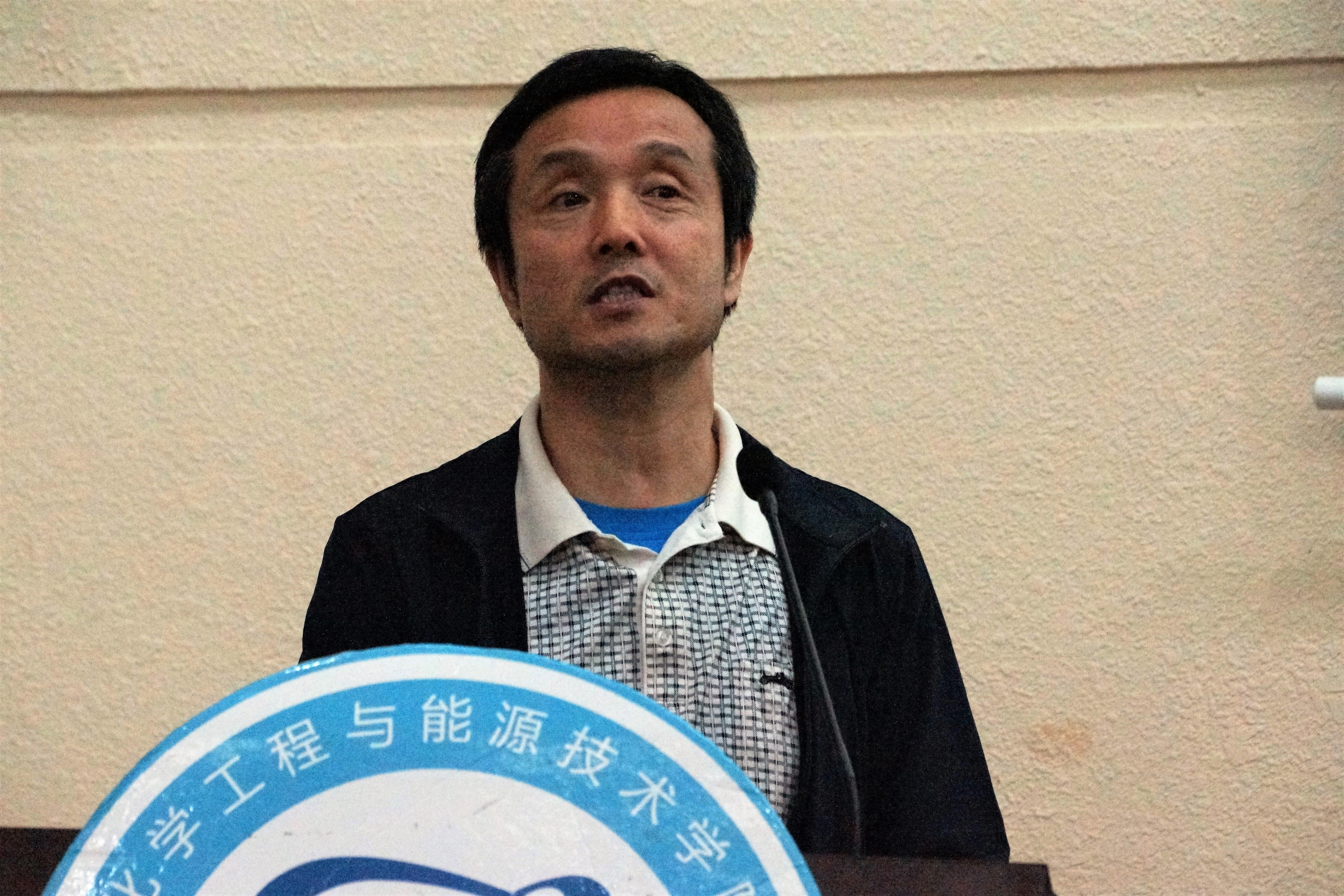 0638太阳集团党总支书记深入学生支部讲党课1.jpg
