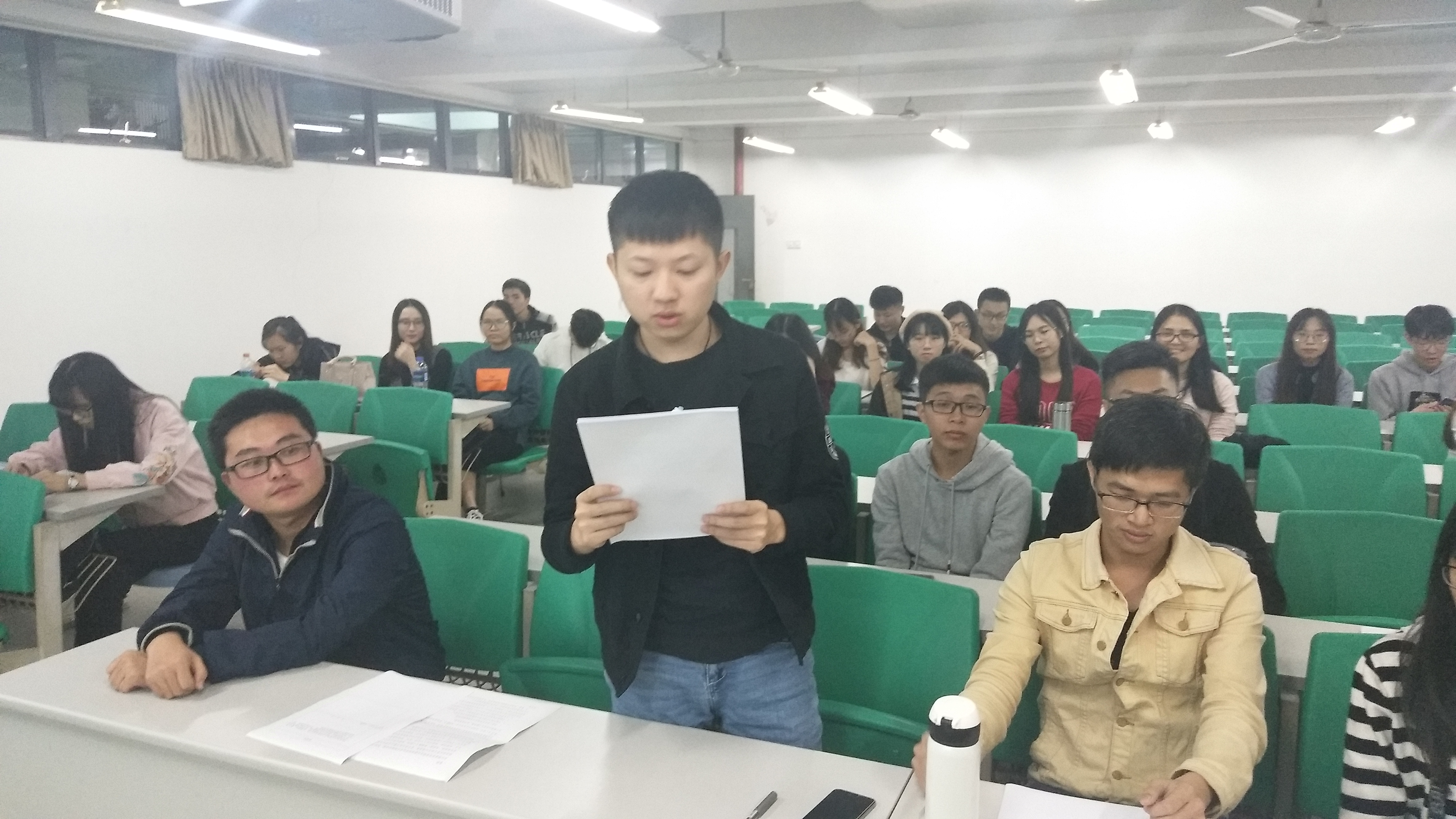 0638太阳集团学生党支部顺利召开预备党员转正支部大会2.jpg