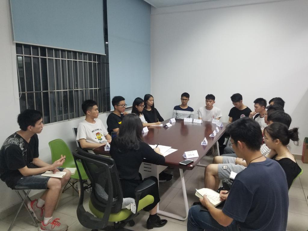 如何营造良好班风和学风-0638太阳集团召开17级班级管理分享沙龙2.jpg